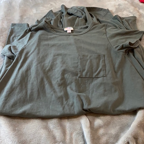 Lularoe Carly - Picture 1 of 2